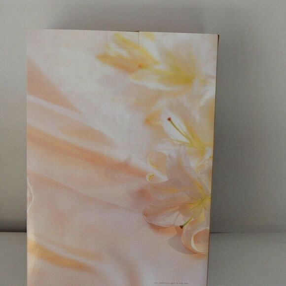 🆕NWT 1994 PORCELAIN STAR LILY BRIDE BARBIE - Picture 5 of 6